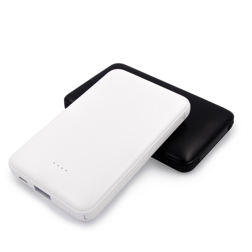 power-bank-5000-mah-ze-zintegrowanymi-kablami-adapter-w-komplecie-presley